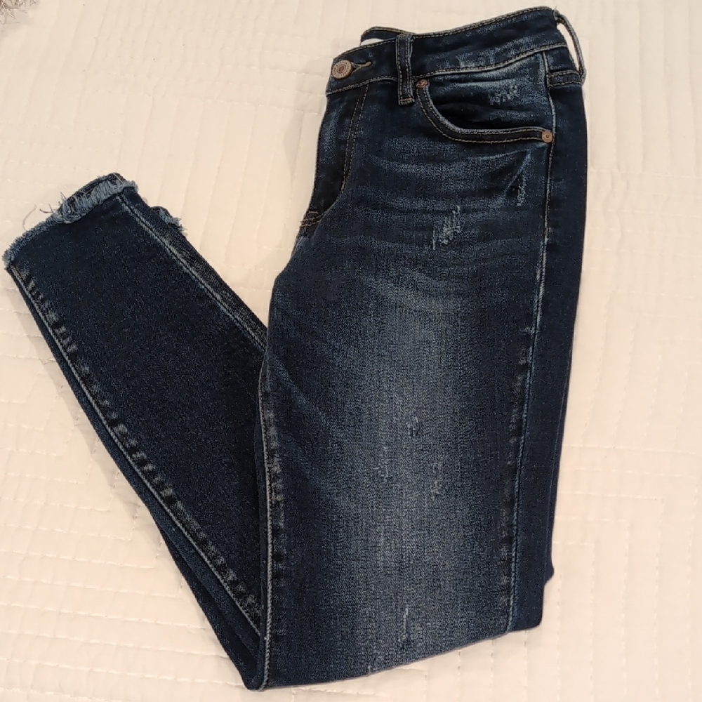 Kancan Skinny Ankle Jeans. Mid Rise. Waist 27. Inseam 26. Like New Condition